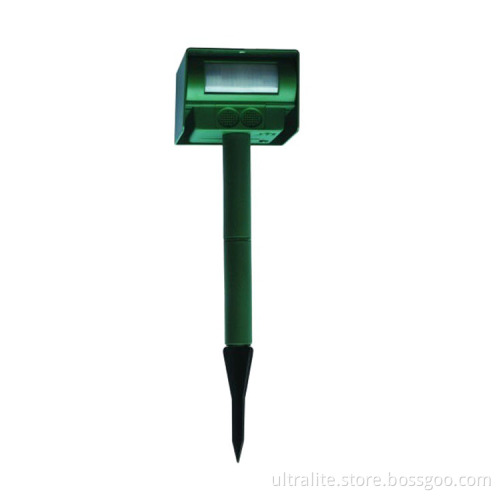 Outdoor Ultrasonic Solar Animal Pest Repeller
